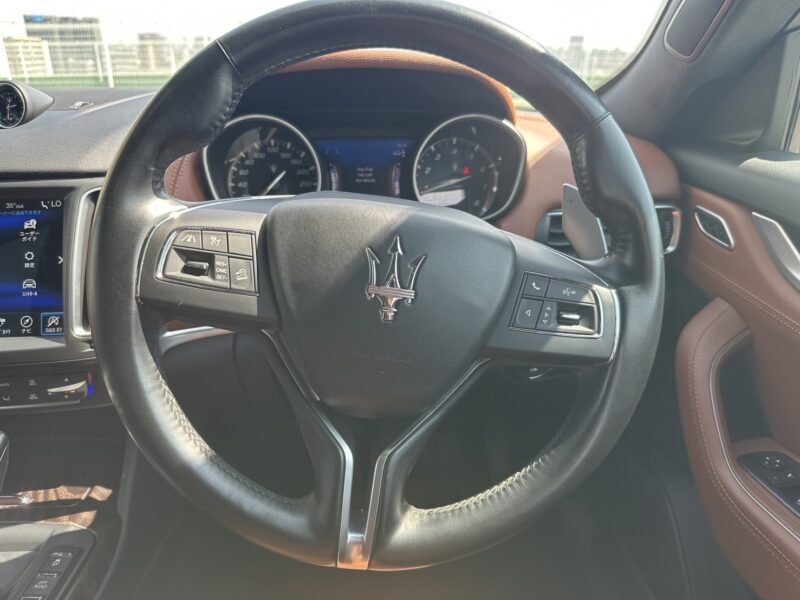 レヴァンテ 3.0 4WDベースグレード★R7税金完納★極良極美★ドラレコ★360°カメラ★ブラウンレザー★赤キャリ★可変マフラー★業界最安画像15