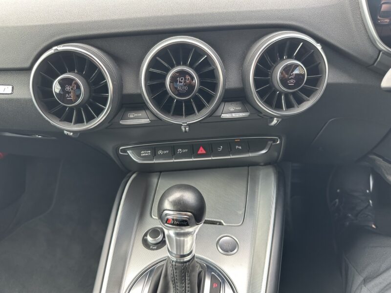 アウディ TTクーペ 1.8TFSI★R7税金完納★絶好調★ドラレコ★高価社外ホイル★業界最安画像16