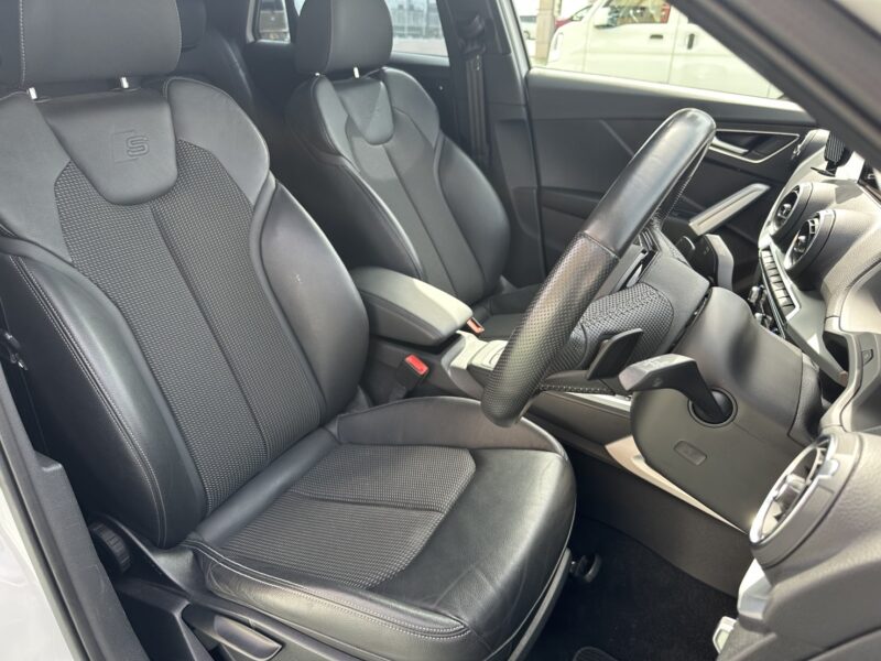 アウディ Q2 35TFSI シリンダーオンデマンド スポーツ Sライン★R7税金完納★極良極美★激レアグレード★ドラレコ★ハーフレザー★業界最安画像11