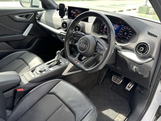 アウディ Q2 35TFSI シリンダーオンデマンド スポーツ Sライン★R7税金完納★極良極美★激レアグレード★ドラレコ★ハーフレザー★業界最安画像13