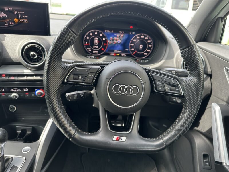 アウディ Q2 35TFSI シリンダーオンデマンド スポーツ Sライン★R7税金完納★極良極美★激レアグレード★ドラレコ★ハーフレザー★業界最安画像16