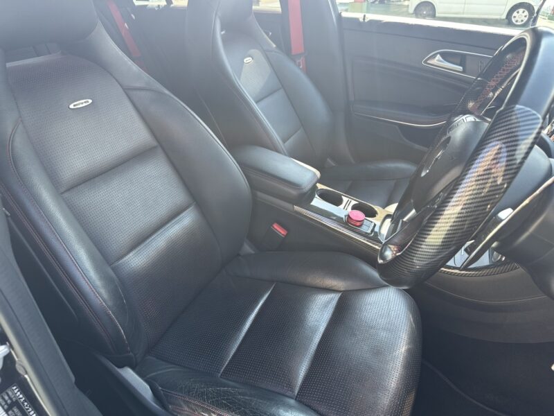 AMG CLA45 4マチック★走行中TV視聴★タイヤばり山★赤キャリ★赤ステッチ★デイライト★業界最安画像8