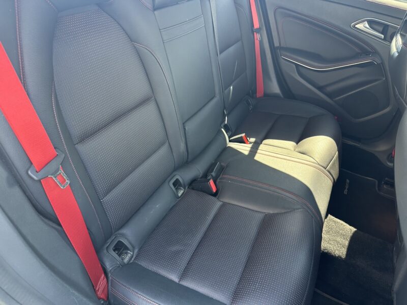 AMG CLA45 4マチック★走行中TV視聴★タイヤばり山★赤キャリ★赤ステッチ★デイライト★業界最安画像9