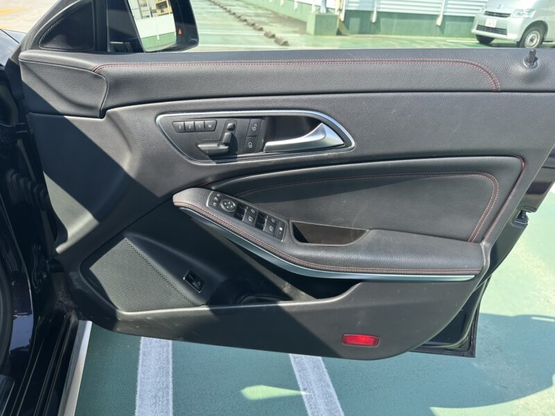 AMG CLA45 4マチック★走行中TV視聴★タイヤばり山★赤キャリ★赤ステッチ★デイライト★業界最安画像10