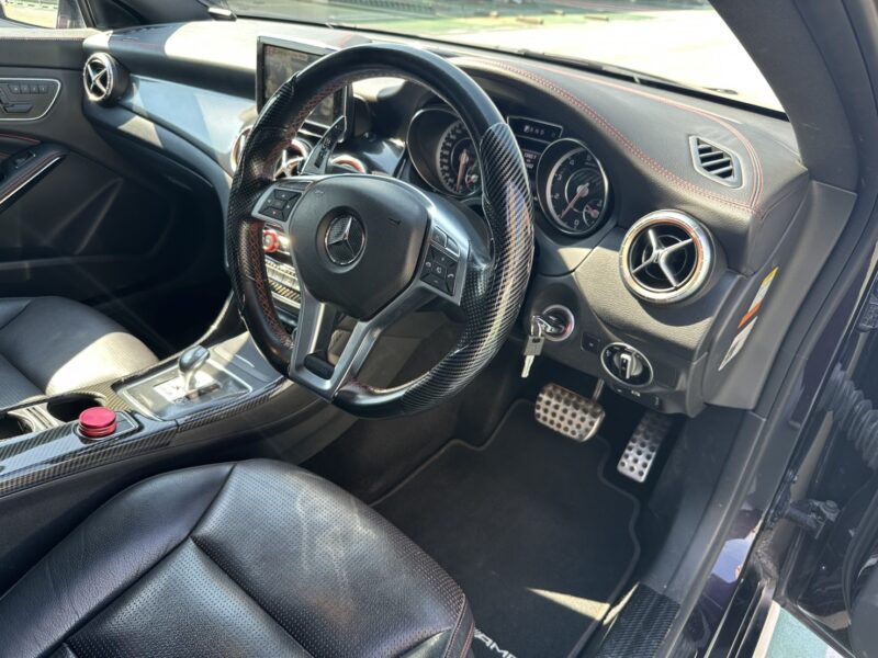 AMG CLA45 4マチック★走行中TV視聴★タイヤばり山★赤キャリ★赤ステッチ★デイライト★業界最安画像11