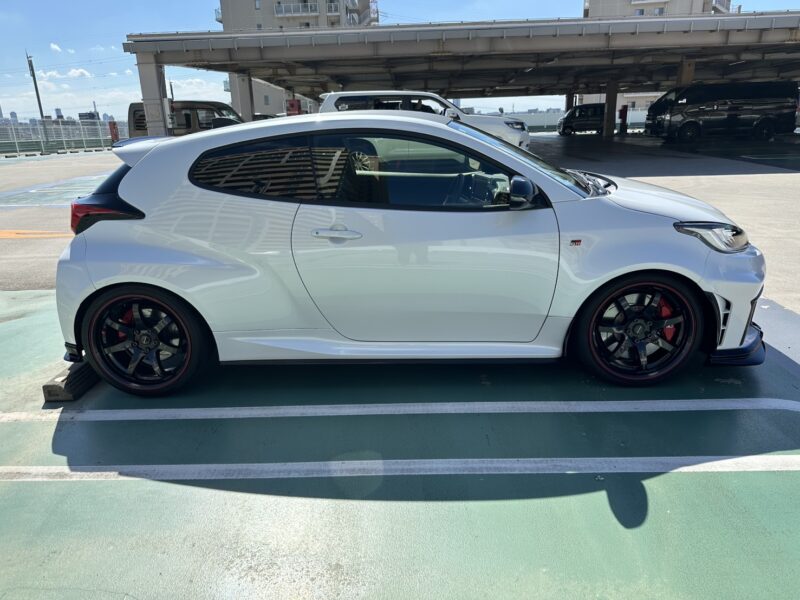 GRヤリス RZ ハイパフォーマンス 4WD★R7税金完納★新車並み★後期★極良極美★純正GRフルエアロ★カーボンルーフ★6MT★ハーフレザー★オートクルーズ★業界最安画像5