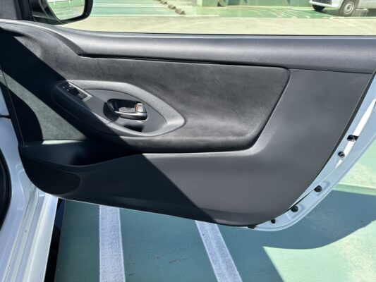 GRヤリス RZ ハイパフォーマンス 4WD★R7税金完納★新車並み★後期★極良極美★純正GRフルエアロ★カーボンルーフ★6MT★ハーフレザー★オートクルーズ★業界最安画像13