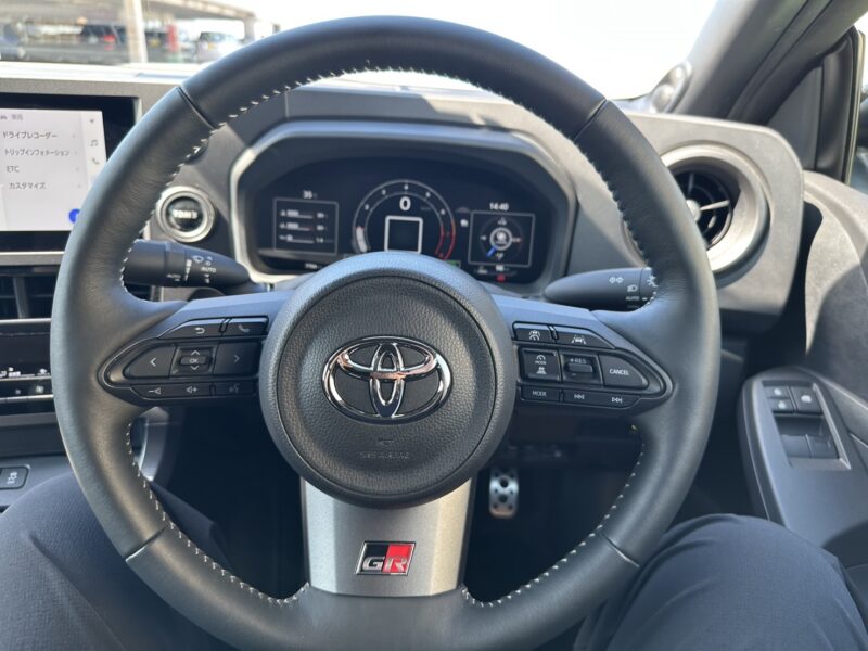 GRヤリス RZ ハイパフォーマンス 4WD★R7税金完納★新車並み★後期★極良極美★純正GRフルエアロ★カーボンルーフ★6MT★ハーフレザー★オートクルーズ★業界最安画像18