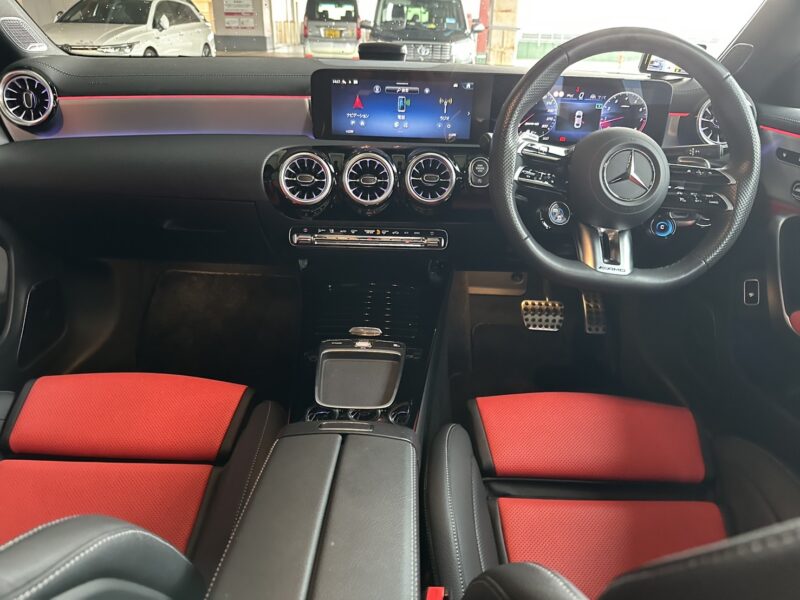 AMG CLA 45S 4マチック★新車並み★ワンオーナー★極良極美★後期現行型★パノラマルーフ★ドラレコ★360°カメラ★赤キャリ★車検ロング★業界最安画像14