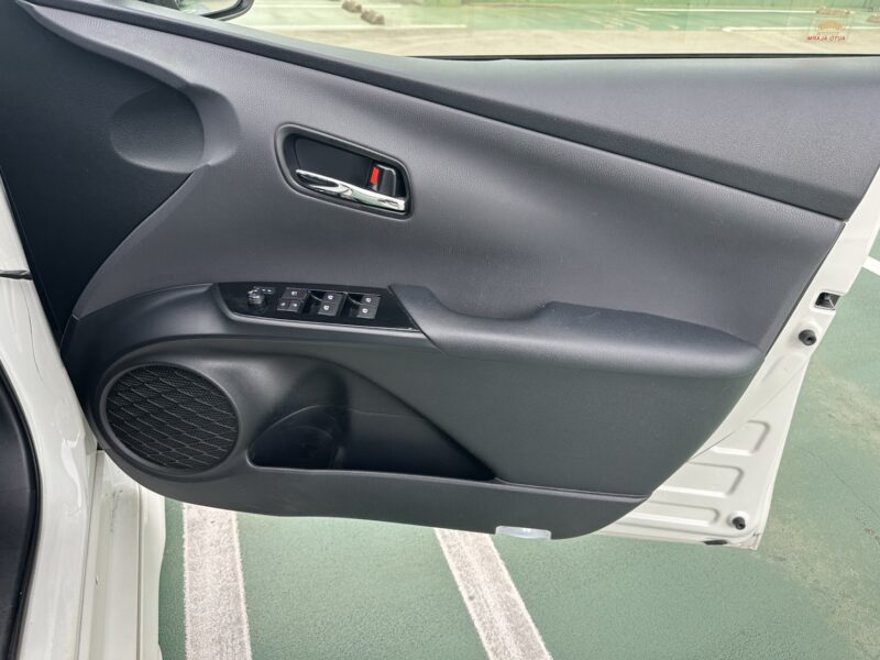 プリウス Sツーリングセレクション モデリスタ★車検ロング★モデリスタエアロ★走行中TV視聴★シートヒーター★業界最安画像8