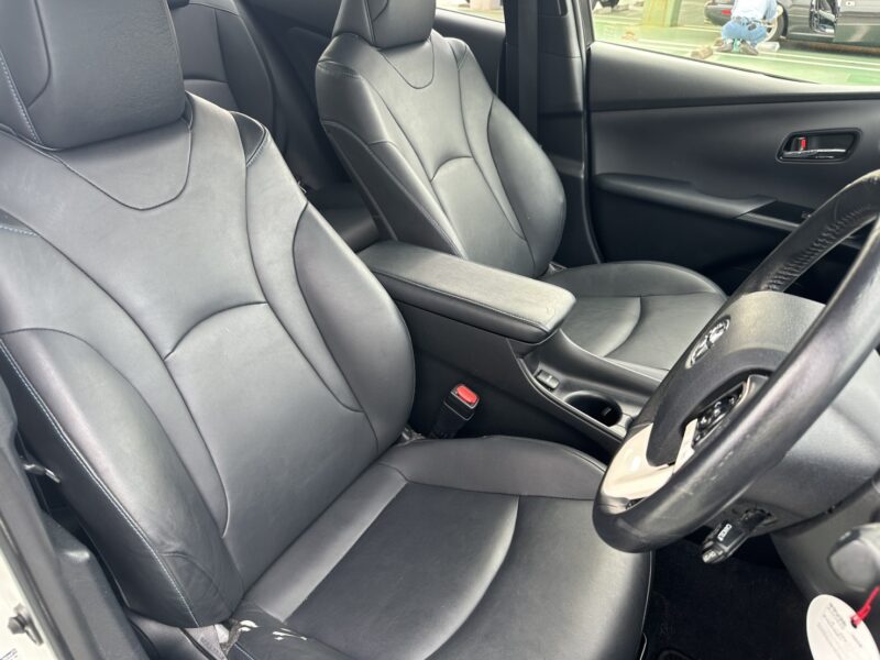 プリウス Sツーリングセレクション モデリスタ★車検ロング★モデリスタエアロ★走行中TV視聴★シートヒーター★業界最安画像9