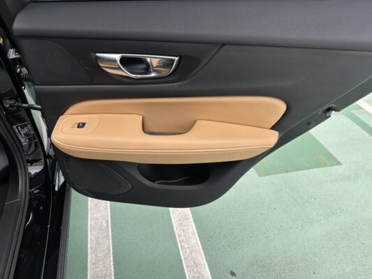 ボルボ V60 T5 インスクリプション★極上車★車検ロング★R7税金完納★360°カメラ★ブラウンレザー★業界最安画像9