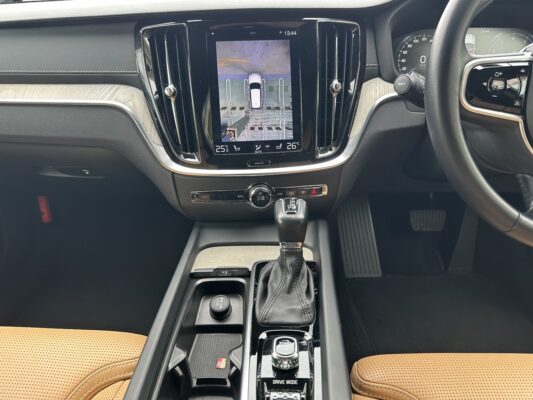ボルボ V60 T5 インスクリプション★極上車★車検ロング★R7税金完納★360°カメラ★ブラウンレザー★業界最安画像13
