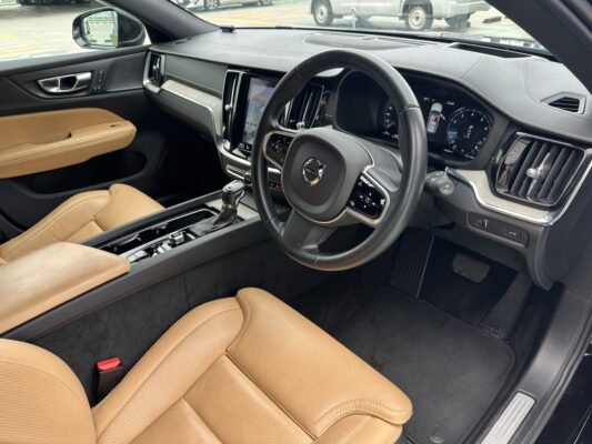 ボルボ V60 T5 インスクリプション★極上車★車検ロング★R7税金完納★360°カメラ★ブラウンレザー★業界最安画像15