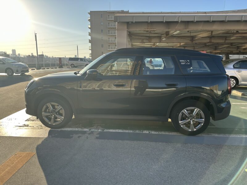 ミニ カントリーマン クラシック トリムポジティブ★極良極美★R7税金完納★ 車検ロング★360°カメラ★ワンオーナー★レザーシート★業界最安画像3