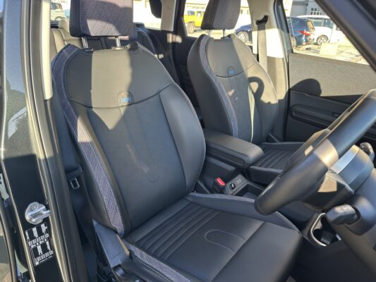 ミニ カントリーマン クラシック トリムポジティブ★極良極美★R7税金完納★ 車検ロング★360°カメラ★ワンオーナー★レザーシート★業界最安画像11