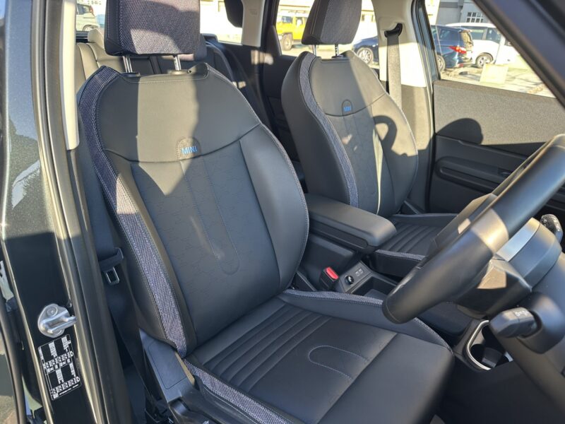 ミニ カントリーマン クラシック トリムポジティブ★極良極美★R7税金完納★ 車検ロング★360°カメラ★ワンオーナー★レザーシート★業界最安画像11